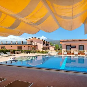 Vakantieboerderij Il Giardino Country With Pool, Taormina